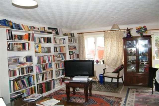  Image of 3 Bedroom Detached to rent at Witney, OX29 5SB