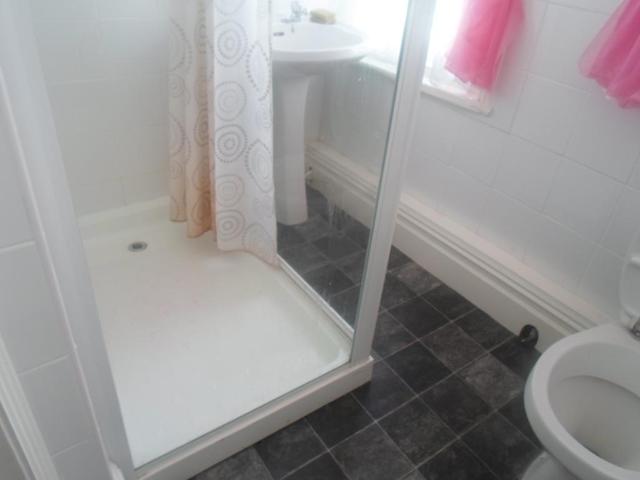  Image of 3 Bedroom Maisonette for sale at South Shore  Blackpool, FY4 1BW