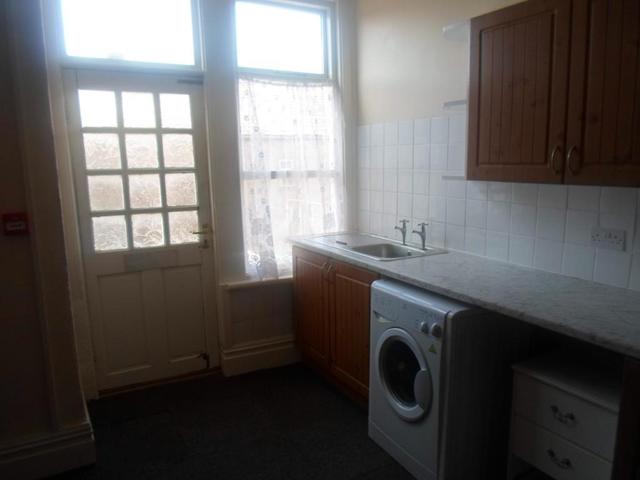  Image of 3 Bedroom Maisonette for sale at South Shore  Blackpool, FY4 1BW