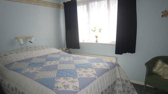  Image of 4 Bedroom Detached for sale at Middlesex  Hayes, UB3 1QR