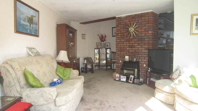  Image of 4 Bedroom Detached for sale at Middlesex  Hayes, UB3 1QR