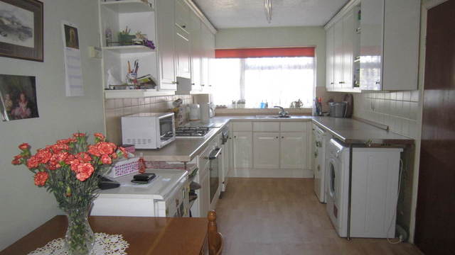  Image of 4 Bedroom Detached for sale at Middlesex  Hayes, UB3 1QR