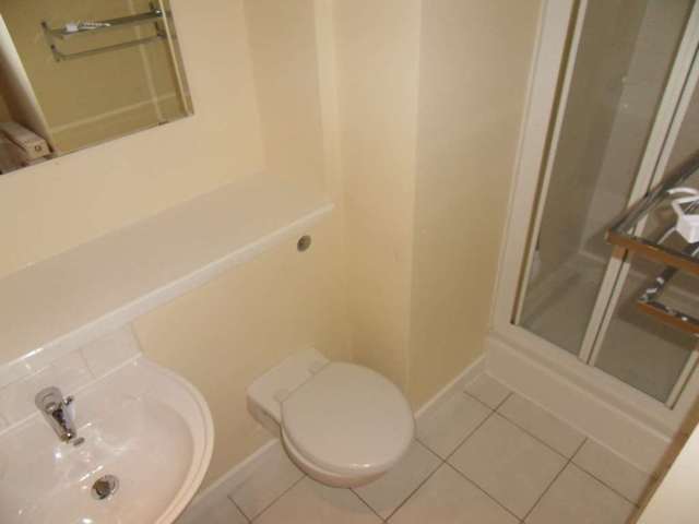  Image of 2 Bedroom Flat to rent at Brabloch Park  Paisley, PA3 4QD