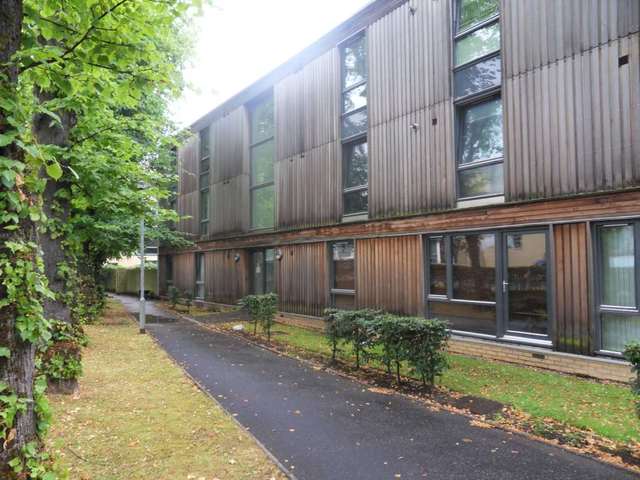  Image of 2 Bedroom Flat to rent at Brabloch Park  Paisley, PA3 4QD