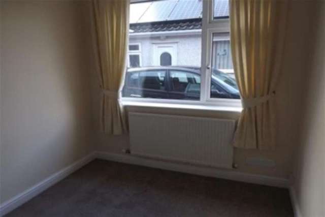  Image of 3 Bedroom Detached to rent at Deeside, CH5 3HW