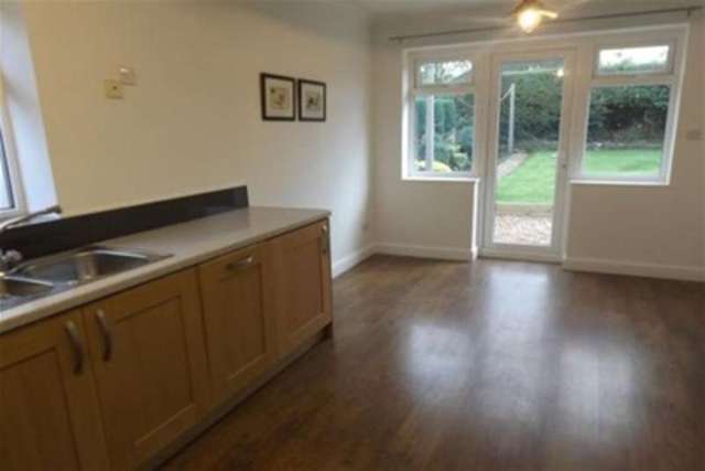 Image of 3 Bedroom Detached to rent at Deeside, CH5 3HW