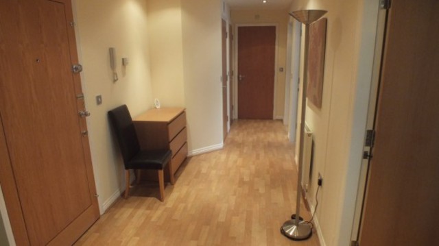  Image of 2 Bedroom Apartment to rent at Carisbrooke Road  Leeds, LS16 5RU