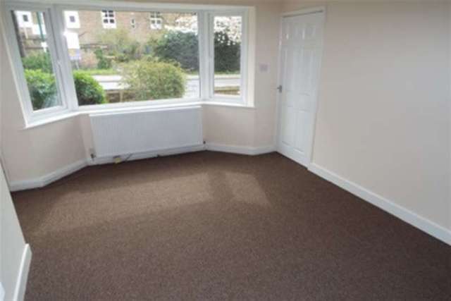  Image of 3 Bedroom Semi-Detached to rent at Nottingham, NG3 2NT