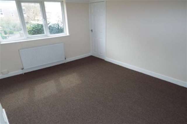  Image of 3 Bedroom Semi-Detached to rent at Nottingham, NG3 2NT