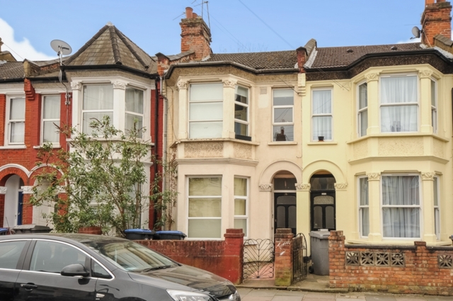  Image of 1 Bedroom Apartment for sale at Chapter Road  London, NW2 5NE