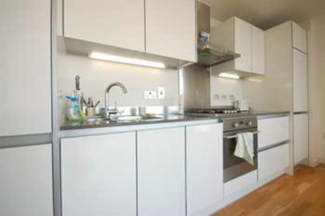  Image of 2 Bedroom Property to rent at Chatham Street Reading Reading, RG1 7LF