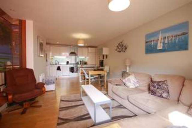  Image of 2 Bedroom Property to rent at Chatham Street Reading Reading, RG1 7LF