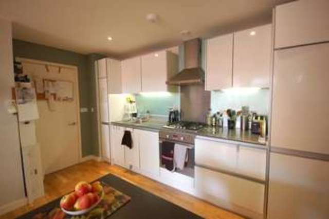  Image of 2 Bedroom Property to rent at Chatham Street Reading Reading, RG1 7LF