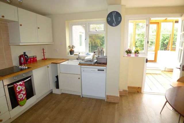  Image of 4 Bedroom Semi-Detached for sale at Chaucer Road  Sidcup, DA15 9AP