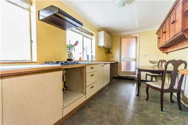  Image of 3 Bedroom End of Terrace for sale at Cambridge, CB1 7BX