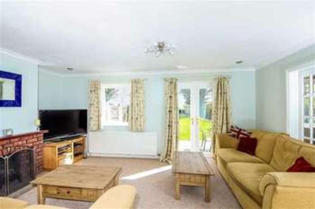  Image of 4 Bedroom Property for sale at Draycott Road Chiseldon Chiseldon, SN4 0LT