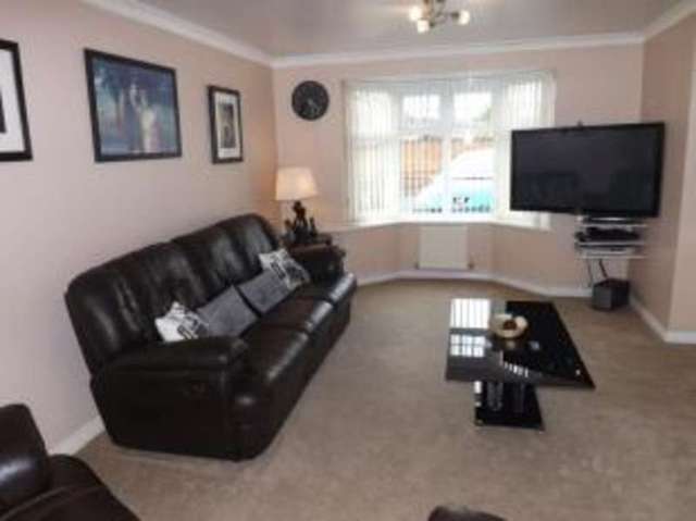  Image of 4 Bedroom Detached for sale at Coventry West Midlands Radford, CV6 3LL
