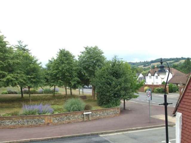  Image of 1 Bedroom End of Terrace to rent at Church Road  Leatherhead, KT22 8BD