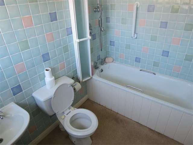  Image of 3 Bedroom Detached for sale at Seaford, BN25 3RT