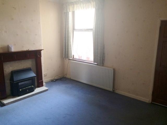  Image of 3 Bedroom Terraced to rent at Smethwick  Birmingham, B66 4JU