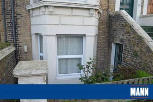  Image of 1 Bedroom Flat to rent at Margate, CT9 2QJ