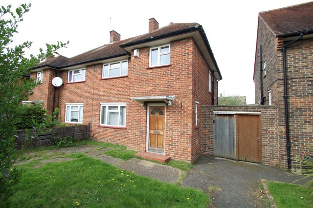  Image of 3 Bedroom Detached to rent at Croydon, CR0 7BS
