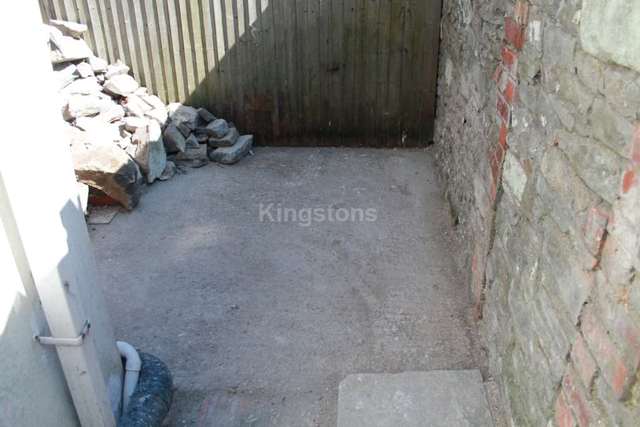 Image of 1 Bedroom Detached to rent at Corporation Road Grangetown Cardiff, CF11 7AN
