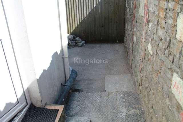  Image of 1 Bedroom Detached to rent at Corporation Road Grangetown Cardiff, CF11 7AN