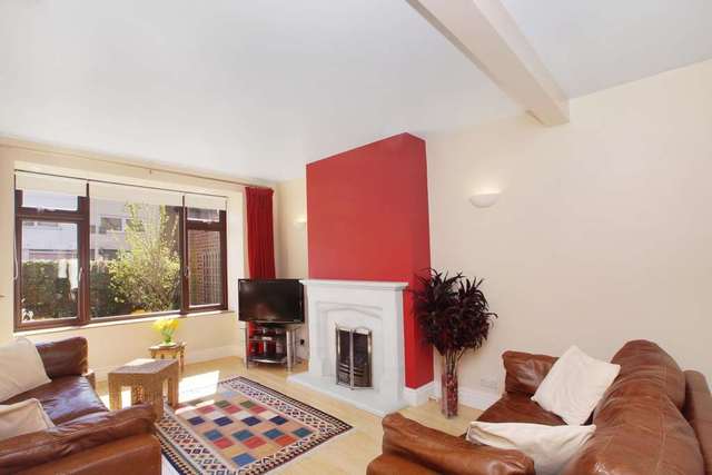  Image of 3 Bedroom Detached to rent at Corporation Street Stratford London, E15 3DY