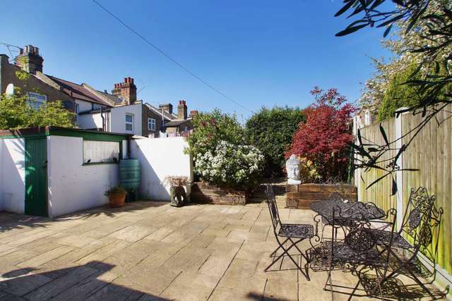  Image of 3 Bedroom Detached to rent at Corporation Street Stratford London, E15 3DY