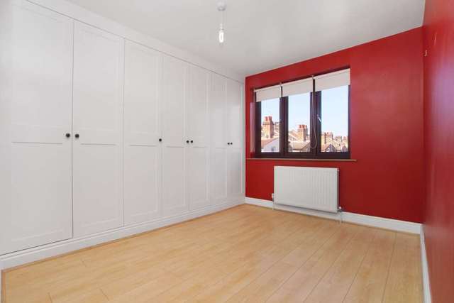  Image of 3 Bedroom Detached to rent at Corporation Street Stratford London, E15 3DY