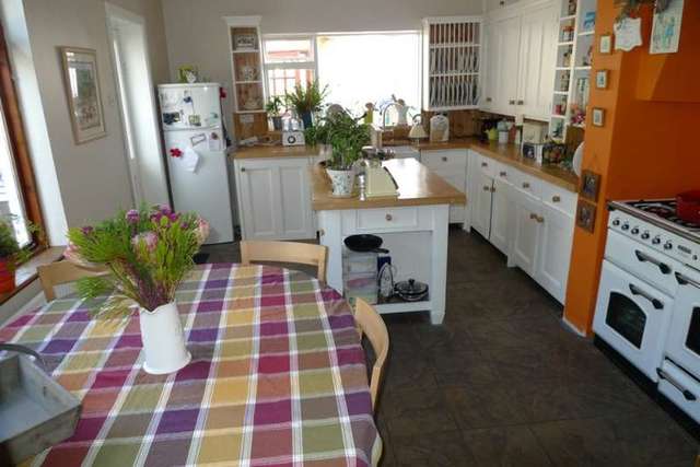  Image of 4 Bedroom Semi-Detached for sale at Pontypool, NP4 6AT