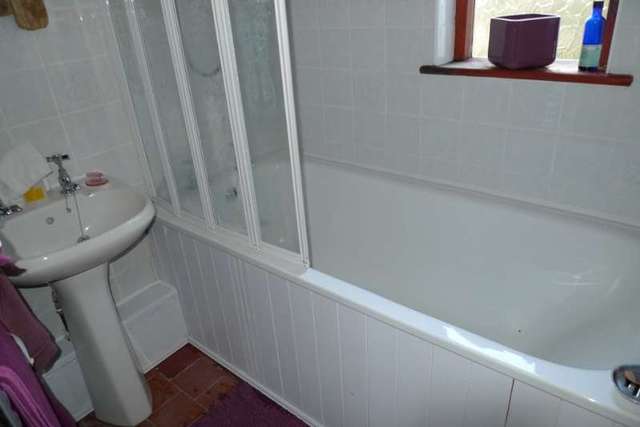  Image of 4 Bedroom Semi-Detached for sale at Pontypool, NP4 6AT