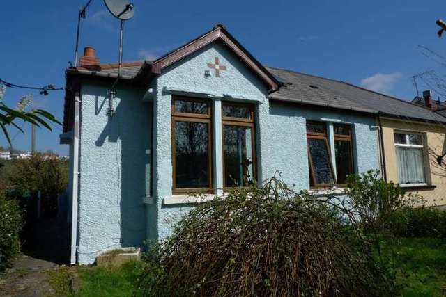  Image of 4 Bedroom Semi-Detached for sale at Pontypool, NP4 6AT
