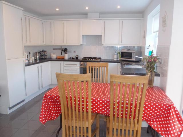  Image of 4 Bedroom Detached for sale at Swindon, SN25 1AH