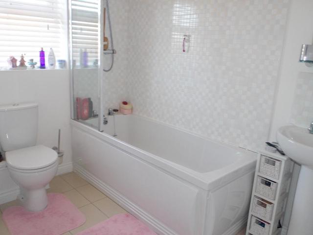  Image of 4 Bedroom Detached for sale at Swindon, SN25 1AH
