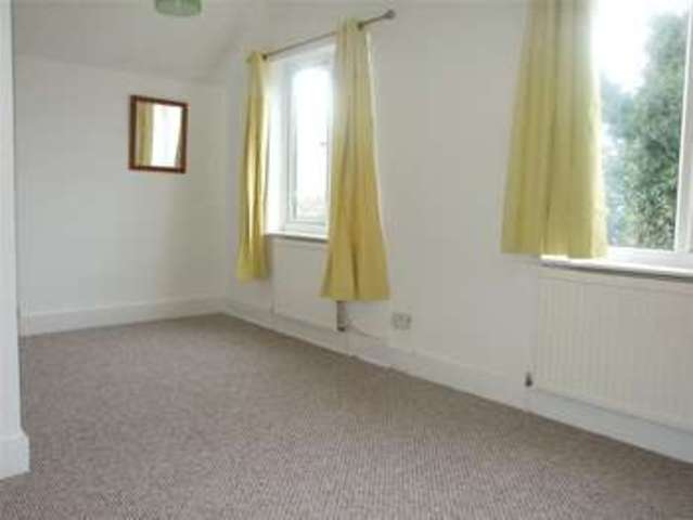  Image of 2 Bedroom Terraced to rent at Reading Berkshire Reading, RG1 2PX