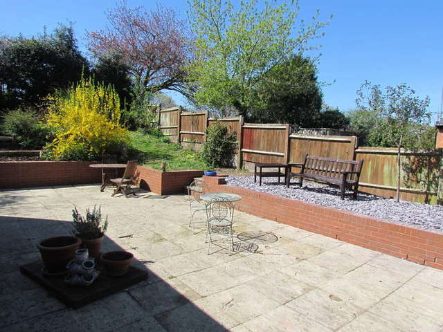  Image of 4 Bedroom Semi-Detached for sale at Worcester Worcestershire Worcester, WR5 1BT
