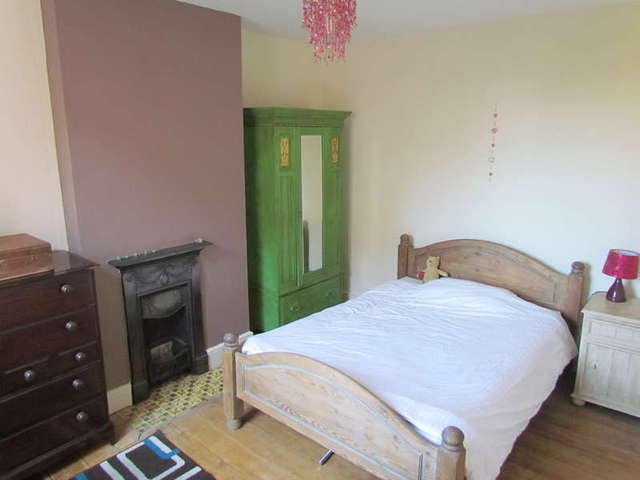  Image of 4 Bedroom Semi-Detached for sale at Worcester Worcestershire Worcester, WR5 1BT
