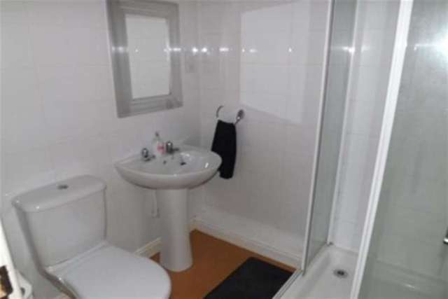  Image of 2 Bedroom Flat to rent at Paisley, PA2 6LD