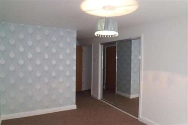  Image of 2 Bedroom Flat to rent at Paisley, PA2 6LD