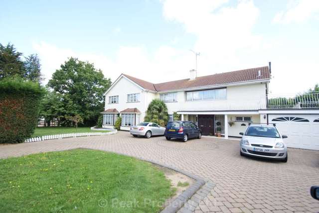  Image of 1 Bedroom House Share to rent at Evergreen Church Road  Hockley, SS5 4SS