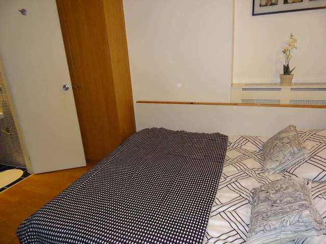  Image of Flat to rent at Gloucester Street Pimlico London, SW1V 2DB