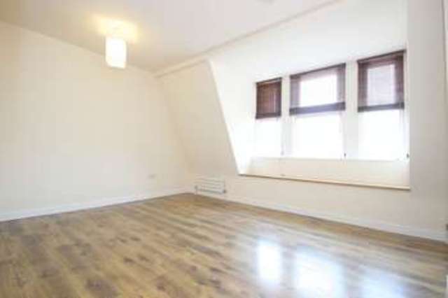  Image of 2 Bedroom Flat to rent at Grays Inn Road  London, WC1X 8LT
