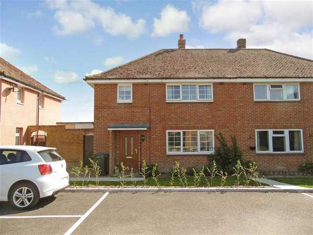  Image of 3 Bedroom Semi-Detached for sale at Appledore Ashford Ashford, TN26 2AH