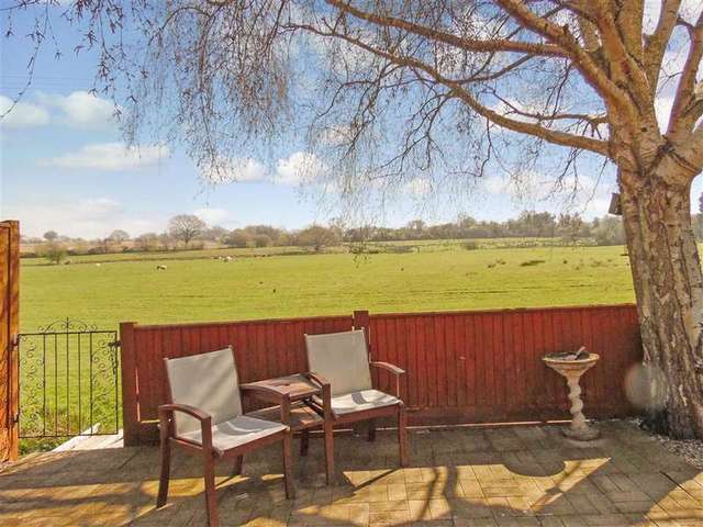  Image of 3 Bedroom Semi-Detached for sale at Appledore Ashford Ashford, TN26 2AH