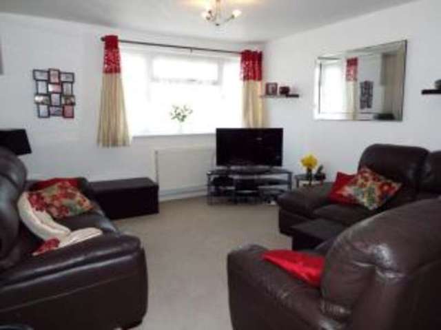  Image of 2 Bedroom Flat for sale at Hayling Island Hampshire Eastoke, PO11 9RF