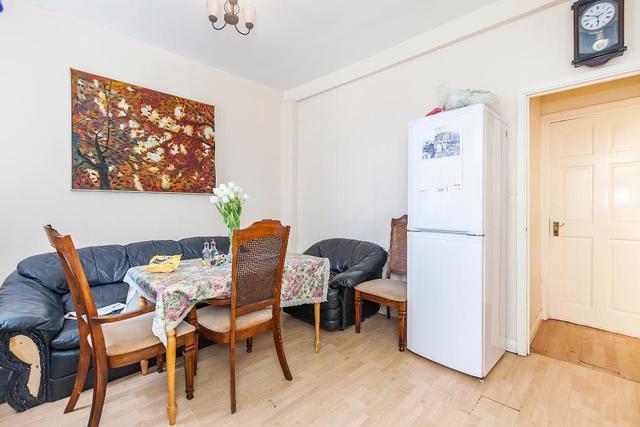  Image of 3 Bedroom End of Terrace for sale at London, E16 4NN
