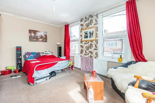  Image of 3 Bedroom End of Terrace for sale at London, E16 4NN