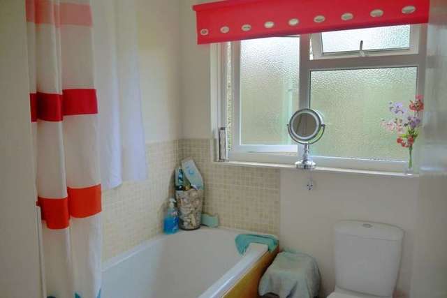  Image of 2 Bedroom Flat to rent at Chandler